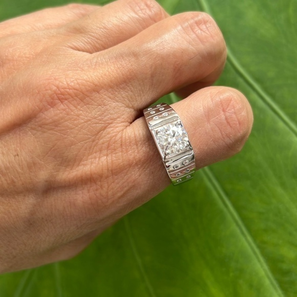 New 7mm Wedding Ring with 2ct Round moissanite center stone size 9 10 11 12 13